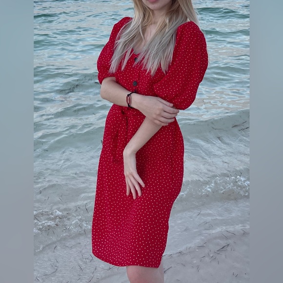 Red dress, worn once - Picture 1 of 3